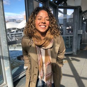 Meet your Posher, Vanessa